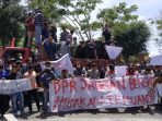 Aksi Massa di DPRK Bener Meriah