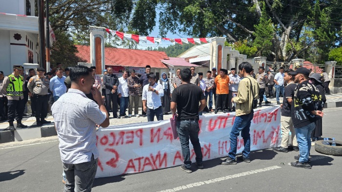 Picsart_25-09-10_10-54-46-370